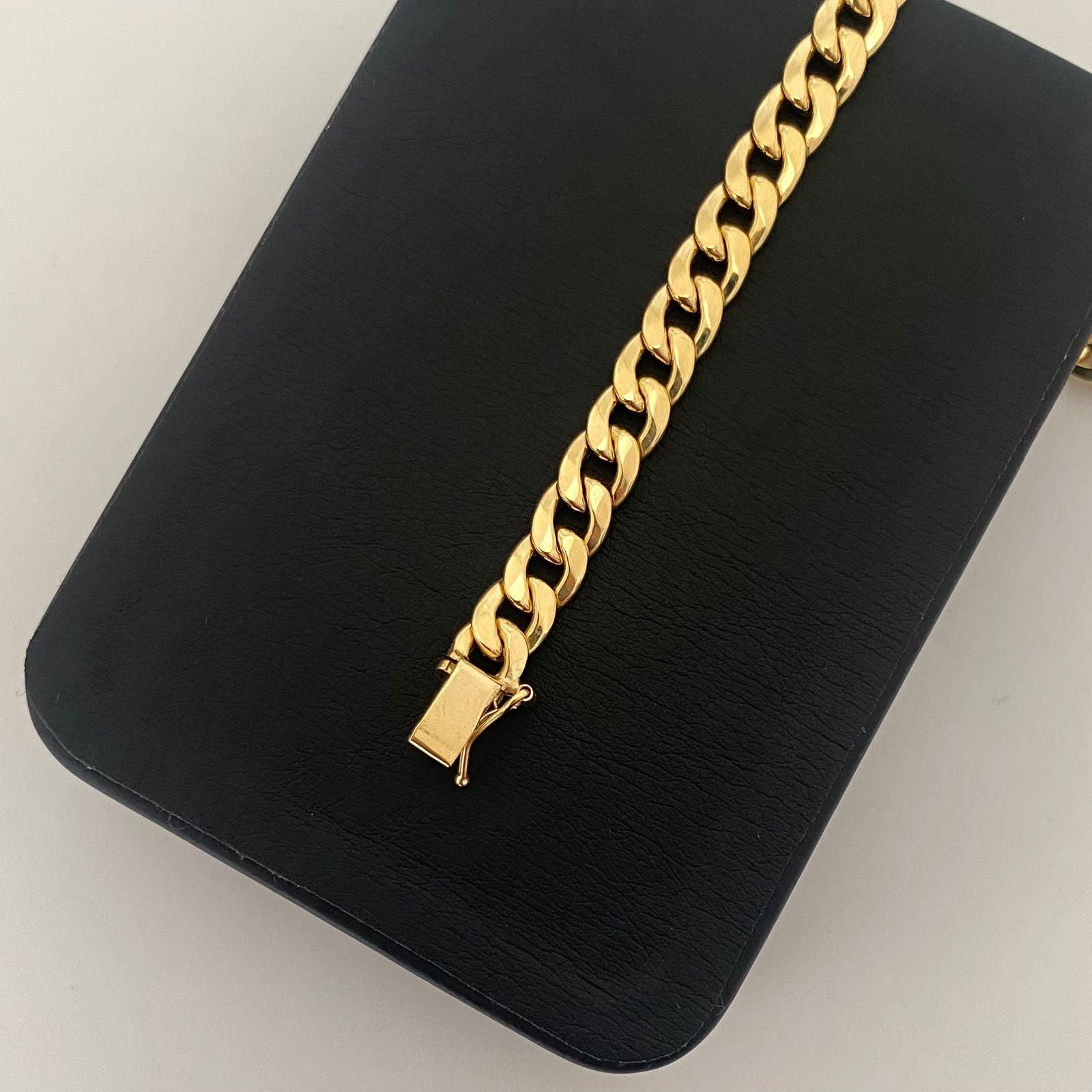 Pulso It cubano broche especial Oro amarillo 18k +1 / 6,85 Gr / 7,0 mm / 21,5 Cm